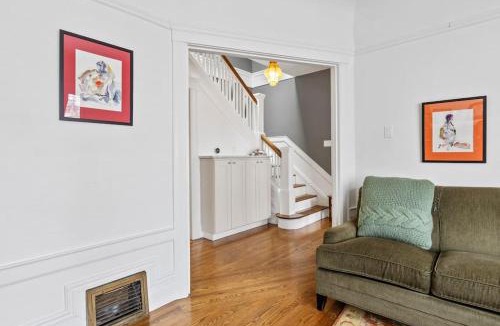 Central Richmond House | Spacious SF Haven - Cozy Bedrooms & Modern Kitchen