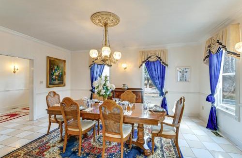 Jacob House | Spacious Shawnee Forest Hideaway! Hilltop Estate
