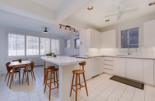 North Toronto House | Spacious single family home in historic Rosedale. Private yard and parking.
