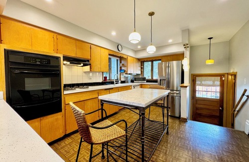 Lower West Side House | Spacious Single Family House with Parking