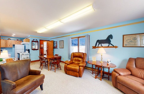 Boothbay Harbor House | Spacious single-level duplex with fast WiFi, two full kitchens, deck, & yard