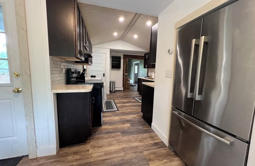 East Haven  Rutland County House | Spacious ski chalet with pool table & mountain views