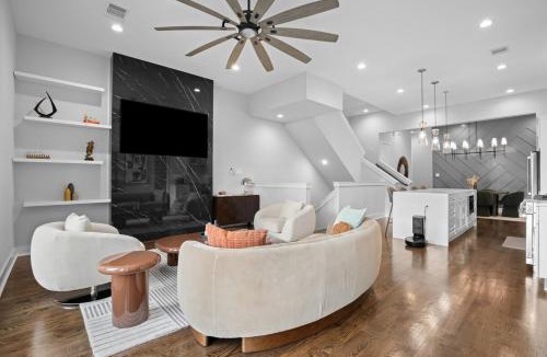Washington Ave./ Memorial Park Villa | Spacious Sleek Modern Art Deco Gem in Downtown HTX