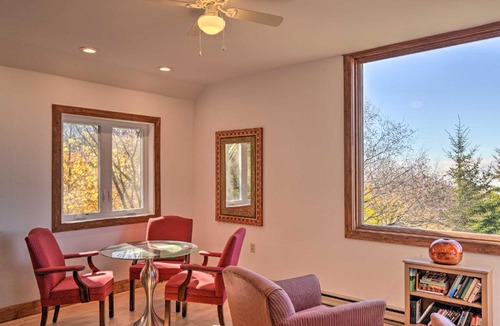 Edray House | Spacious Snowshoe Cabin with Sunset Mtn Views!