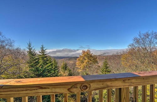 Edray House | Spacious Snowshoe Cabin with Sunset Mtn Views!