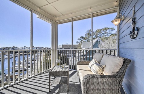 St. James Apartment | Spacious Southport Condo with Balcony!