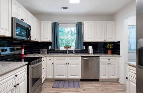 Dallas House | Spacious Spanish-style Ranch Convenient to ATL