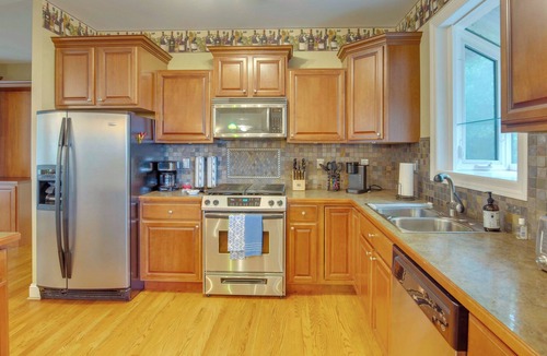 Sparta House | Spacious Sparta Vacation Rental w/ Deck & Views!