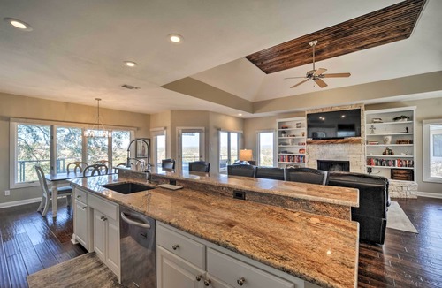 Barton Creek Lakeside Cottage | Spacious Spicewood Cottage, Close to Golfing!