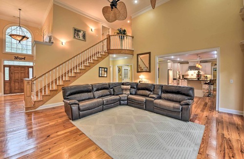 Statesboro House | Spacious Statesboro House w/Private Pool!