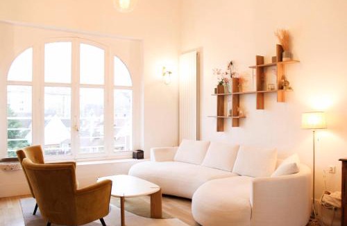 Suresnes Apartment | Spacious stay in Suresnes ideal for families!