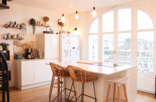Suresnes Apartment | Spacious stay in Suresnes ideal for families!