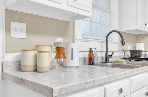 Judson House | Spacious Stay w 2 King Beds Minutes to Downtown