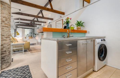 Norton St. Philip Apartment | Spacious Studio-Village location nr Bath