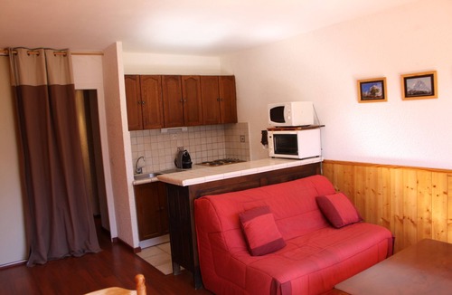 Barcelonnette Apartment | SPACIOUS STUDIO 30M2 balcony south facing terrace 4 pers near downtown