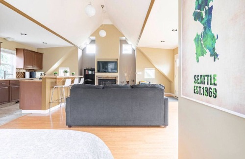 Southeast Magnolia Condo | Spacious Studio Apartment Minutes from Downtown, Private Parking