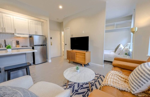 Prudential - St. Botolph Apartment | Spacious Studio Apt | South End