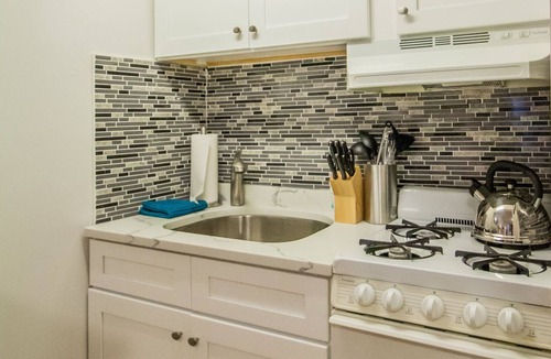 Coolidge Corner South Side Apartment | Spacious Studio, Coolidge Corner, Public Transport