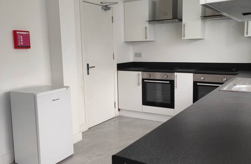 New Addington Apartment | Spacious studio in New Addington