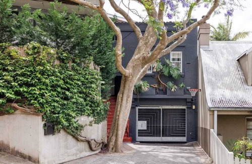 Darlinghurst Apartment | Spacious studio in Darlinghurst