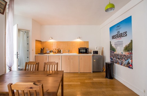 Epinettes Apartment | Spacious studio in Batignolles