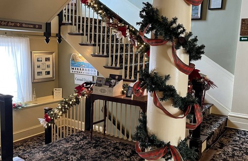 Bethel Apartment | Spacious studio in Bethel Inn with heated pool