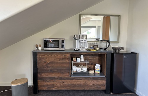 Hollister Apartment | Spacious studio in Hollister