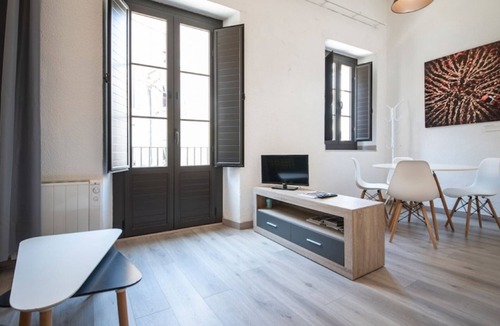 Old Town Apartment | Spacious studio in Tarragona city center with balcony