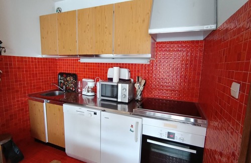 Montgenevre Apartment | Spacious studio near slopes, pets allowed and parking