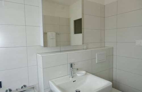 Muhlebach Apartment | Spacious studio near lake and opera (Mill 5.12)