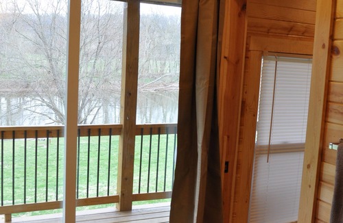 Urbana Apartment | Spacious Studio on Monocacy River, Sleeps 4, Full Bath, Kitchenette.