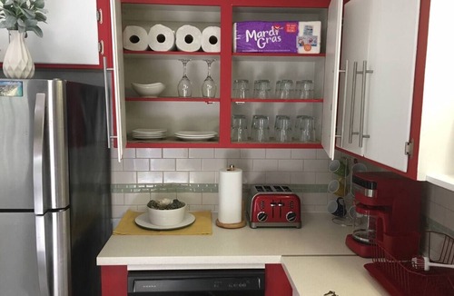 Coral Ridge Apartment | Spacious Studio w/Private Patio & Grill