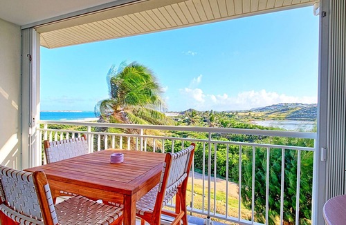Orient Bay Apartment | Spacious studio with pool, AC, and parking in Saint-Martin