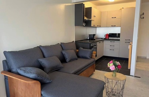 La Madeleine Apartment | Spacious studio with AC, 5 min. from the beach