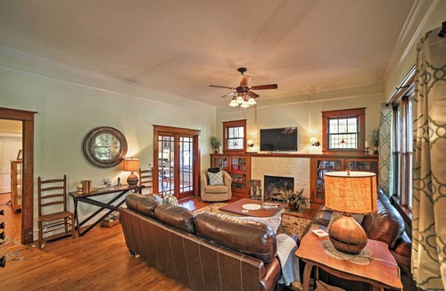 Cleveland House | Spacious & Stunning Cleveland Getaway on 1 Acre