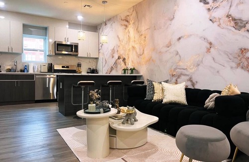 West Side Apartment | SPACIOUS & STYLISH 2BR/2BA | EASY NYC COMMUTE