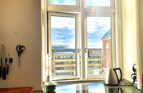 København NV Apartment | Spacious, Stylish Apartment, king-size beds, fast WiFi, office, close to centrum