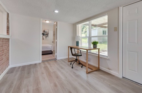 Dallas House | Spacious Stylish Home - 10 Min. to Downtown!