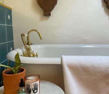 Santa Fe House | Spacious Stylish Niji Suite
