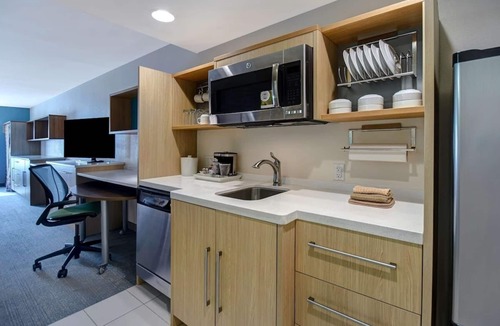 University Hotel | Spacious Suite w/Sustainable Touches Close to Convention Center