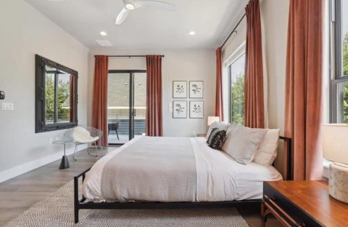 Govalle House | Spacious Sunlit Home with Heated Pool