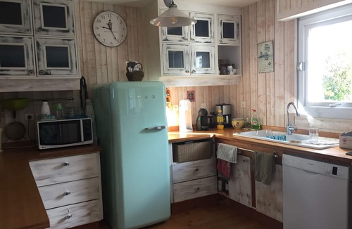 Bangor Villa | Spacious, super-equipped villa for 8 people, bright and comfortable.