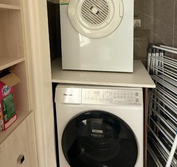 Lyall Bay House | Spacious Surf-side 4 bedroom Retreat