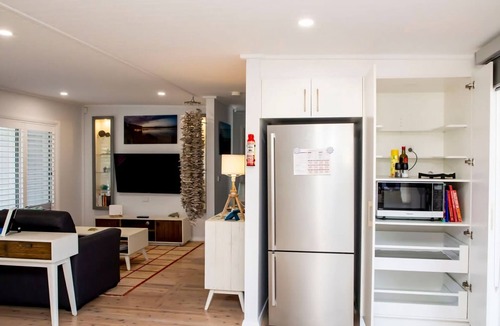 Surf Beach House | Spacious Surfside Unit Surf Beach