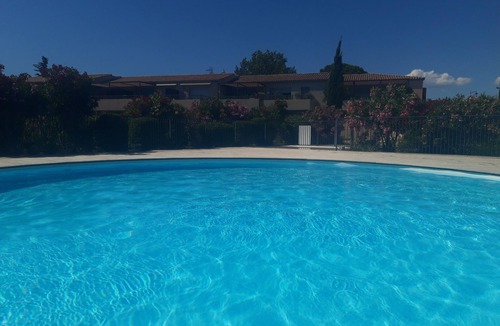 Aigues-Mortes Apartment | Spacious T3 with swimming pool and 45m2 terrace a stone's throw from the ramparts
