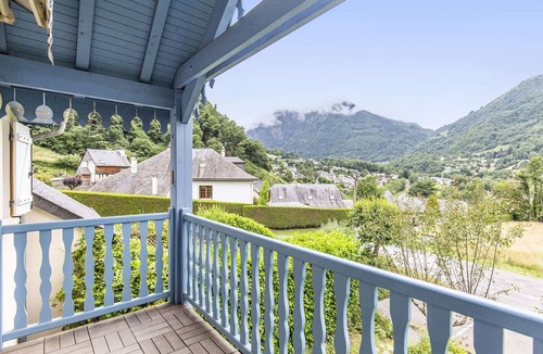 Cauterets Apartment | Spacious T4 Apartment for 4-6 in Quiet Cauterets, South-Facing Balcony