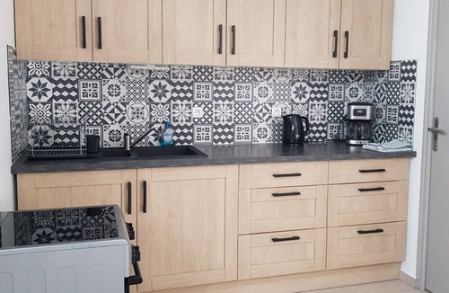 Cabasse Apartment | Spacious T4 in Provence