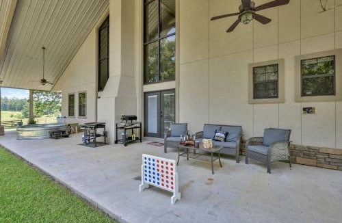 Coldspring House | Spacious Texas Ranch Retreat with Cowboy Pool and Fire Pit Near Lake Livingston, Coldspring TX