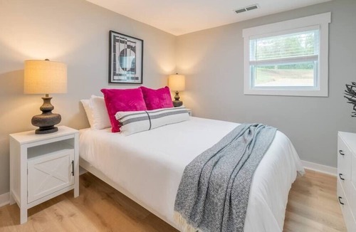 Blacksburg Villa | Spacious Three Bedroom Suite - Peaceful Setting
