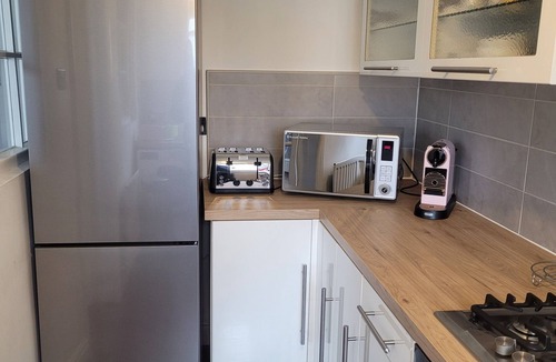 Leamington Spa Apartment | Spacious town centre serviced apartment